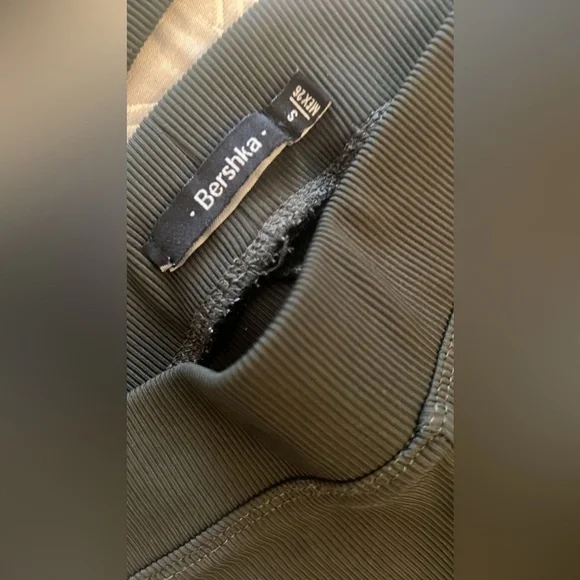 Bershka Olive Stretch Set size S bottoms and M top - Picture 7 of 8